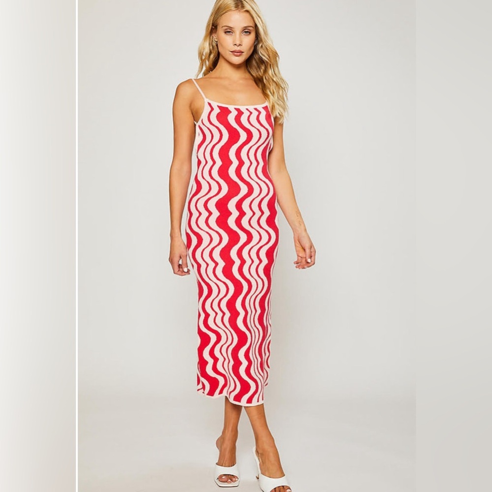 Pink and red midi dress. Worn once. Pretty garbage size small